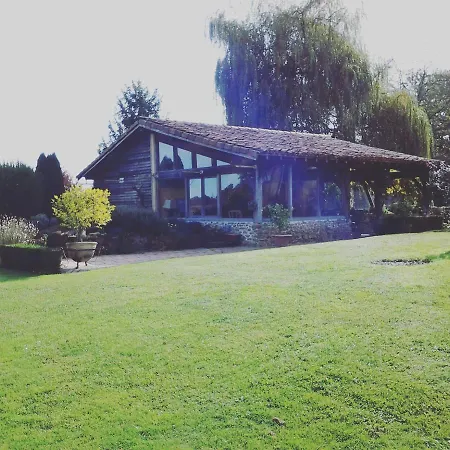 Les Hotes Des Guillemets