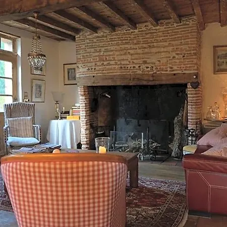 Couette-café Les Hotes Des Guillemets 3*