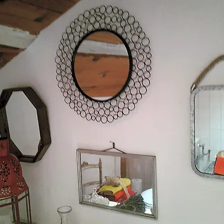 Les Hotes Des Guillemets Couette-café 3*