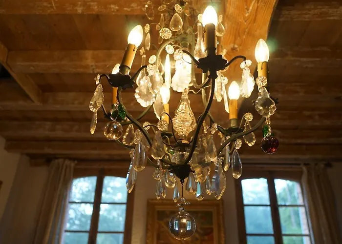 Les Hotes Des Guillemets Bed & Breakfast Laglorieuse