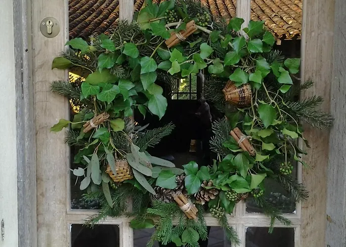 Les Hotes Des Guillemets Laglorieuse